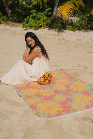 Kīlauea Sunflower Daisy Luxe Hawaiian Blanket for 2
