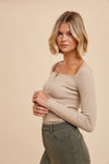 RIBBED KNIT NOTCHED V NECK TOP