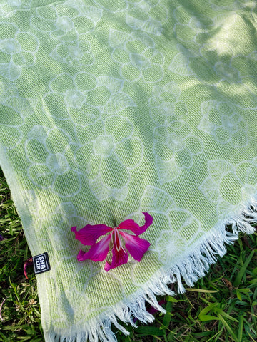 Pure Hibiscus Luxe Hawaiian Beach Towel